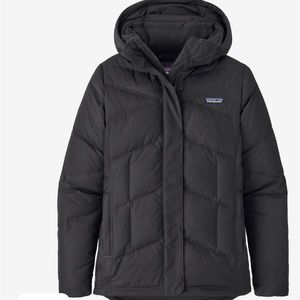 Patagonia Women's Down With It Jacket size medium. Color black. Never worn.